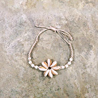 Macrame Bracelet, Sigay Flower Shell